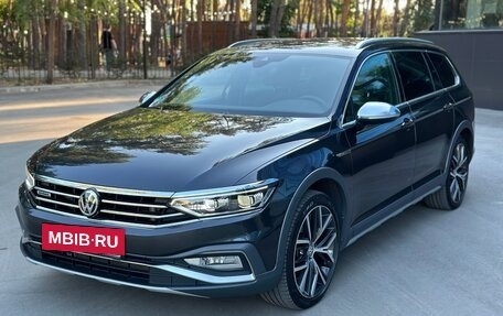 Volkswagen Passat B8 рестайлинг, 2020 год, 3 800 000 рублей, 8 фотография