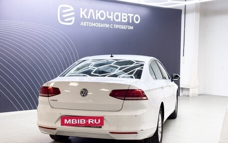 Volkswagen Passat B8 рестайлинг, 2018 год, 2 313 000 рублей, 16 фотография