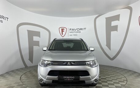 Mitsubishi Outlander III рестайлинг 3, 2012 год, 1 300 000 рублей, 2 фотография