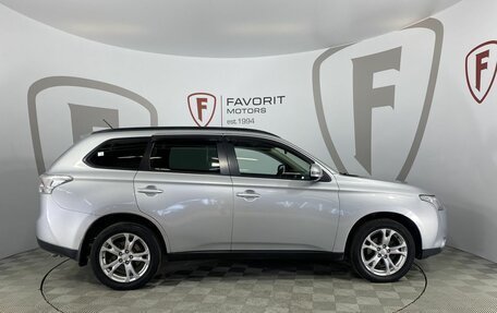 Mitsubishi Outlander III рестайлинг 3, 2012 год, 1 300 000 рублей, 4 фотография