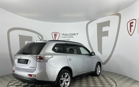 Mitsubishi Outlander III рестайлинг 3, 2012 год, 1 300 000 рублей, 6 фотография