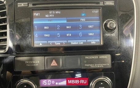 Mitsubishi Outlander III рестайлинг 3, 2012 год, 1 300 000 рублей, 12 фотография