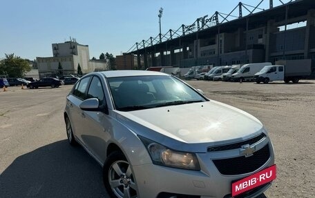 Chevrolet Cruze II, 2012 год, 600 000 рублей, 3 фотография