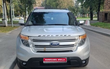 Ford Explorer VI, 2014 год, 1 960 000 рублей, 2 фотография