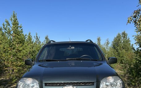 Chevrolet Niva I рестайлинг, 2011 год, 600 000 рублей, 4 фотография