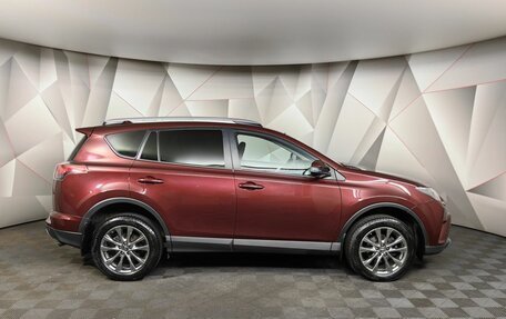 Toyota RAV4, 2018 год, 2 818 000 рублей, 6 фотография