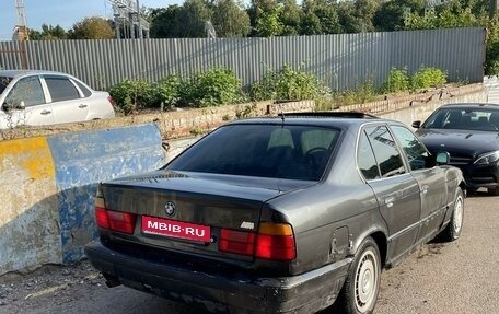 BMW 5 серия, 1989 год, 230 000 рублей, 1 фотография