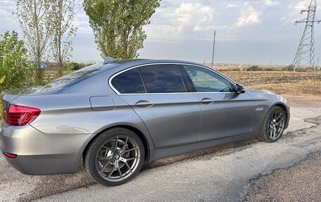 BMW 5 серия, 2015 год, 2 930 000 рублей, 4 фотография