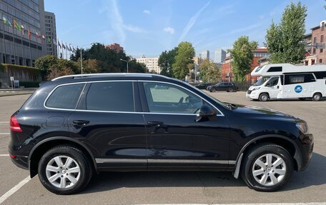 Volkswagen Touareg III, 2011 год, 2 000 000 рублей, 3 фотография