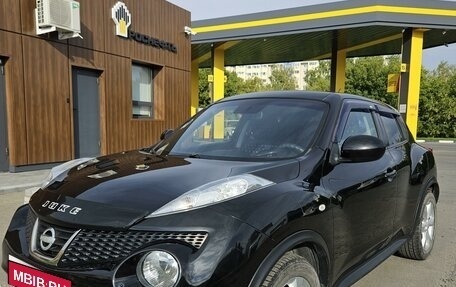 Nissan Juke II, 2011 год, 1 112 000 рублей, 2 фотография