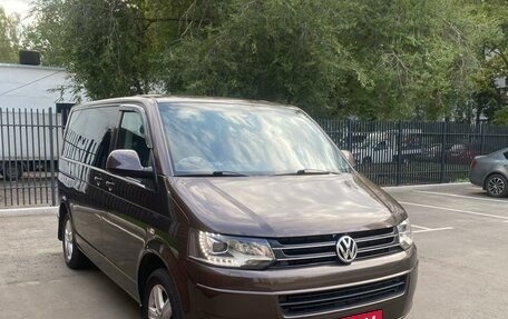 Volkswagen Multivan T5, 2012 год, 2 400 000 рублей, 3 фотография