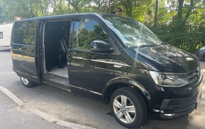 Volkswagen Caravelle T6 рестайлинг, 2018 год, 4 000 000 рублей, 1 фотография