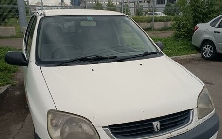 Toyota Raum I, 2000 год, 360 000 рублей, 1 фотография