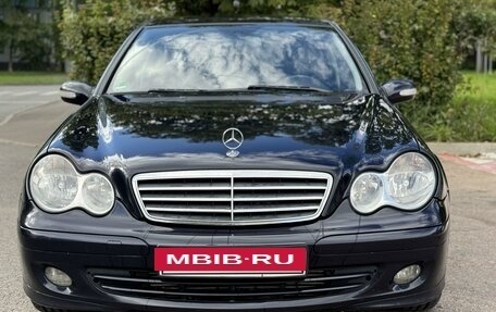 Mercedes-Benz C-Класс, 2005 год, 1 100 000 рублей, 3 фотография