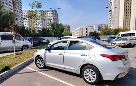 Hyundai Solaris II рестайлинг, 2018 год, 1 600 000 рублей, 4 фотография