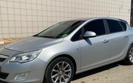 Opel Astra J, 2010 год, 750 000 рублей, 7 фотография