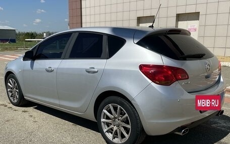 Opel Astra J, 2010 год, 750 000 рублей, 5 фотография