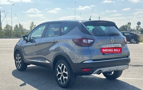 Renault Kaptur I рестайлинг, 2017 год, 1 397 000 рублей, 2 фотография