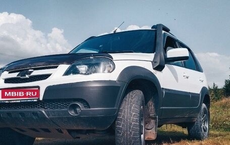 Chevrolet Niva I рестайлинг, 2018 год, 815 000 рублей, 1 фотография