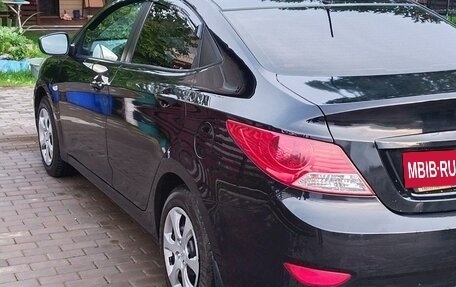 Hyundai Solaris II рестайлинг, 2011 год, 850 000 рублей, 6 фотография