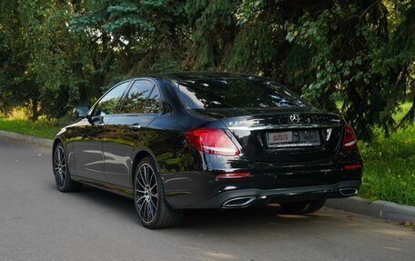 Mercedes-Benz E-Класс, 2019 год, 4 970 000 рублей, 6 фотография