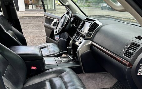 Toyota Land Cruiser 200, 2012 год, 2 950 000 рублей, 7 фотография