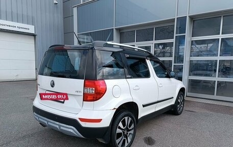 Skoda Yeti I рестайлинг, 2015 год, 1 095 000 рублей, 8 фотография