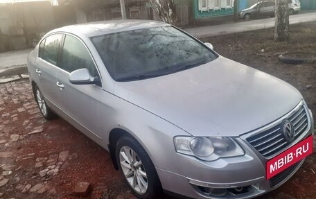 Volkswagen Passat B6, 2005 год, 640 000 рублей, 2 фотография