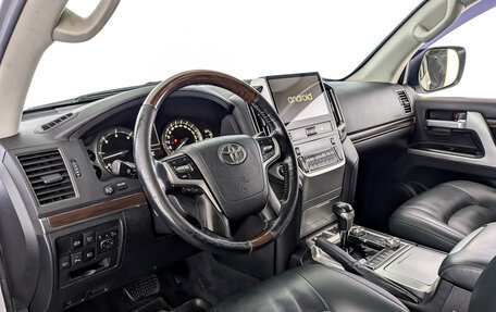 Toyota Land Cruiser 200, 2016 год, 5 990 000 рублей, 16 фотография