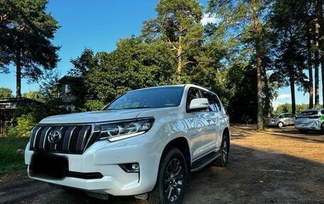 Toyota Land Cruiser Prado 150 рестайлинг 2, 2019 год, 6 300 000 рублей, 5 фотография