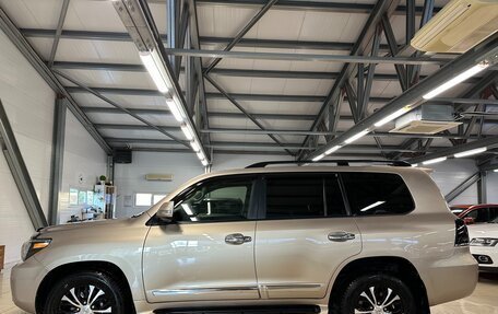 Toyota Land Cruiser 200, 2013 год, 3 999 000 рублей, 5 фотография