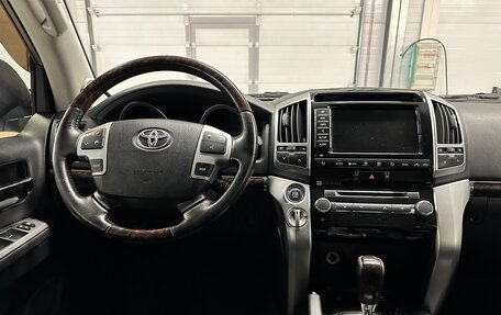 Toyota Land Cruiser 200, 2013 год, 3 999 000 рублей, 20 фотография