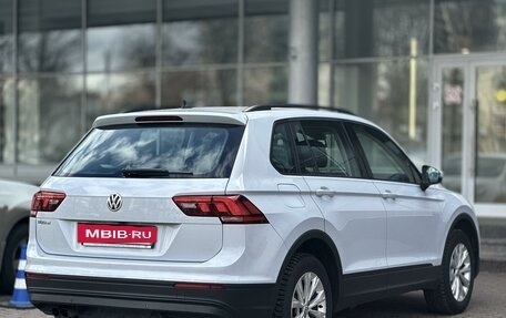 Volkswagen Tiguan II, 2020 год, 2 625 000 рублей, 11 фотография