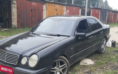 Mercedes-Benz E-Класс, 1998 год, 550 000 рублей, 1 фотография