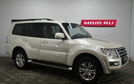 Mitsubishi Pajero IV, 2015 год, 2 830 000 рублей, 3 фотография