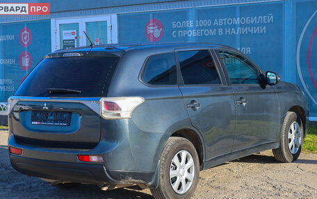 Mitsubishi Outlander III рестайлинг 3, 2014 год, 1 670 000 рублей, 19 фотография