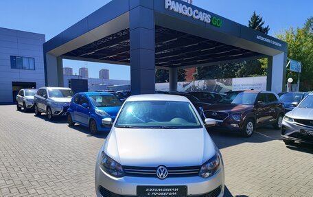 Volkswagen Polo VI (EU Market), 2011 год, 790 000 рублей, 2 фотография