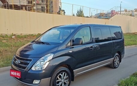 Hyundai Grand Starex Grand Starex I рестайлинг 2, 2016 год, 3 350 000 рублей, 7 фотография