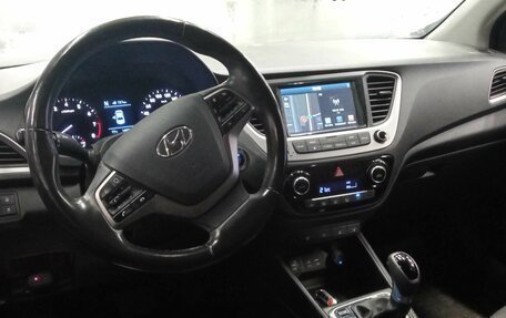 Hyundai Solaris II рестайлинг, 2018 год, 1 150 000 рублей, 5 фотография