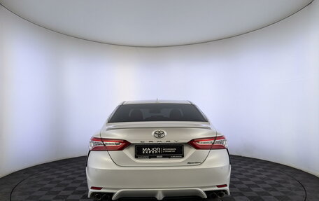 Toyota Camry, 2023 год, 3 950 000 рублей, 6 фотография