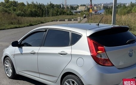 Hyundai Solaris II рестайлинг, 2012 год, 1 300 000 рублей, 6 фотография