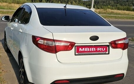 KIA Rio III рестайлинг, 2013 год, 890 000 рублей, 7 фотография