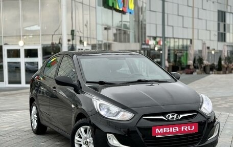 Hyundai Solaris II рестайлинг, 2012 год, 585 000 рублей, 5 фотография