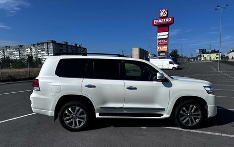 Toyota Land Cruiser 200, 2020 год, 7 470 000 рублей, 3 фотография