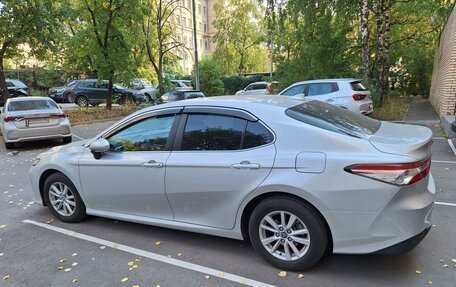 Toyota Camry, 2019 год, 2 950 000 рублей, 6 фотография