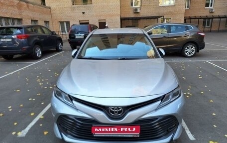 Toyota Camry, 2019 год, 2 950 000 рублей, 2 фотография