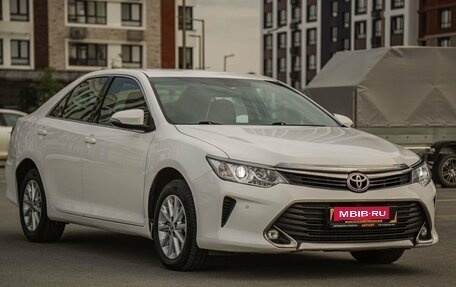 Toyota Camry, 2018 год, 1 900 000 рублей, 1 фотография