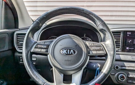 KIA Sportage IV рестайлинг, 2021 год, 2 515 000 рублей, 21 фотография