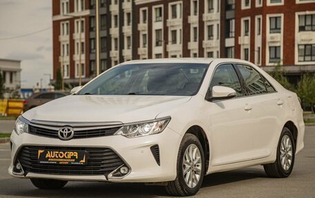 Toyota Camry, 2018 год, 1 900 000 рублей, 3 фотография