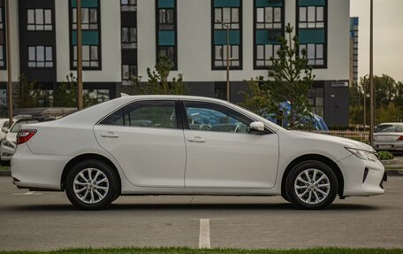 Toyota Camry, 2018 год, 1 900 000 рублей, 8 фотография